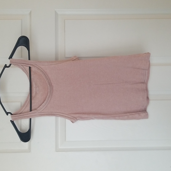 American Eagle Outfitters Tops - American eagle tank size medium in a pretty brushed pink